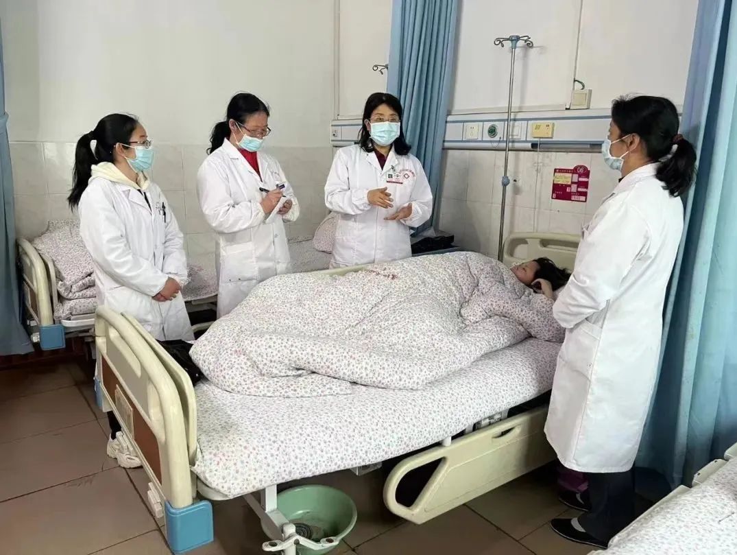 我院赴灌阳县妇幼保健院开展“学习贯彻党的二十大精神，妇幼健康基层行”业务技术指导