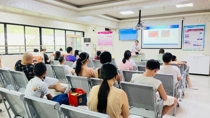 我院组织开展“预防出生缺陷，科学健康孕育”主题宣传活动