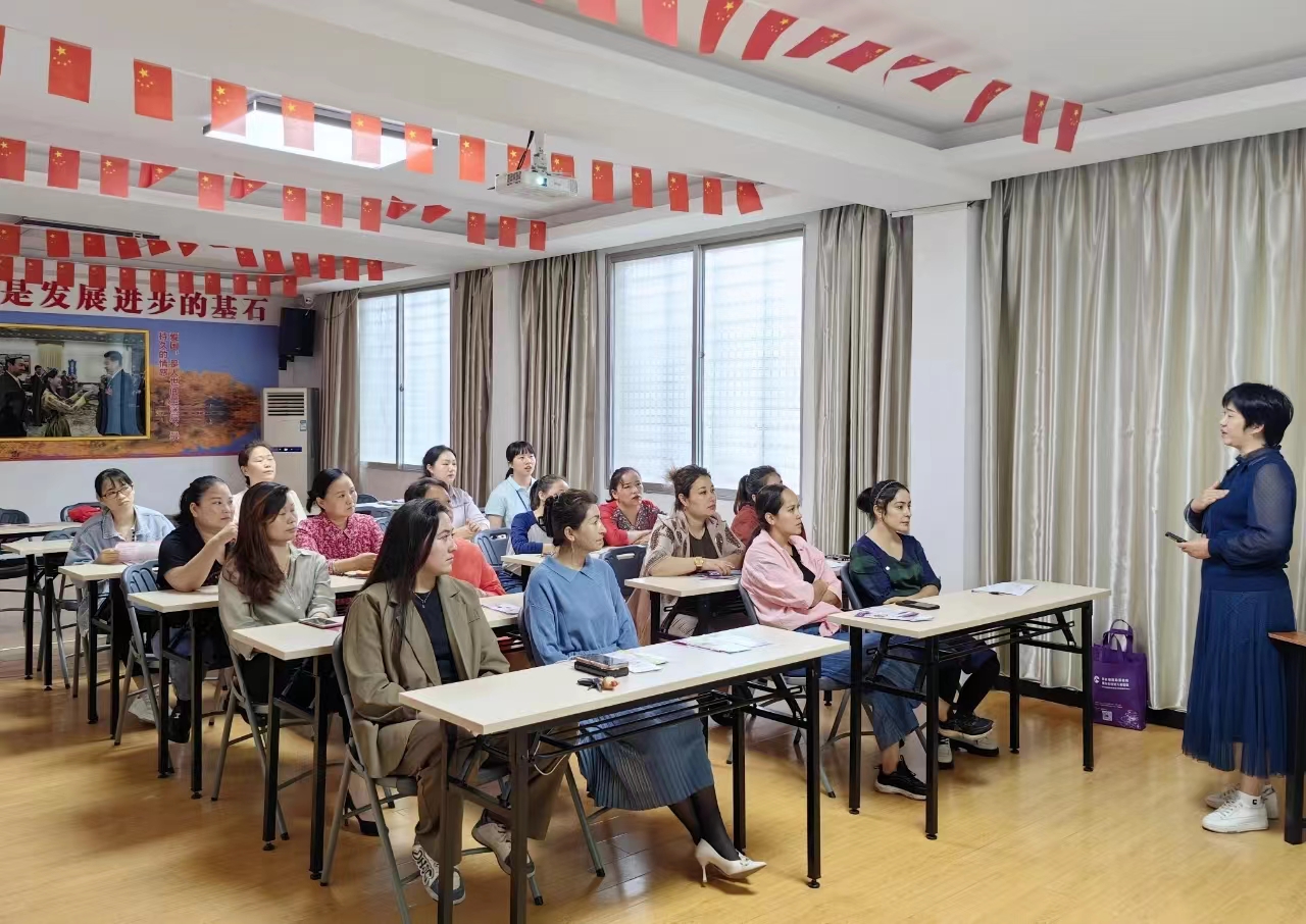 【民族团结进步】我院联合桂林市少数民族服务中心开展“关爱妇幼，健康同行”卫生知识讲座活动