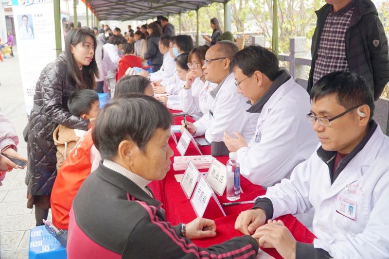 桂林市妇幼保健院参加桂林市2025年文化科技卫生“三下乡”集中示范服务活动